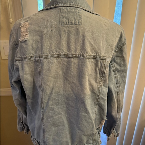 Wax Jeans Women’s Distressed Trucker Jacket - Picture 2 of 9